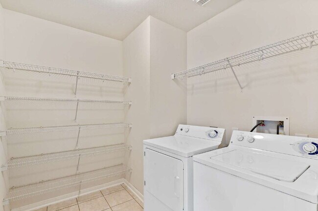 Building Photo - 18226 Fair Grange Ln