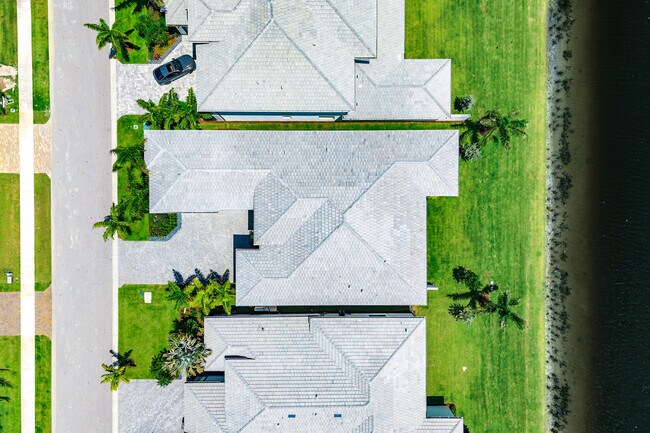 Building Photo - 9516 Riverside Pk Dr