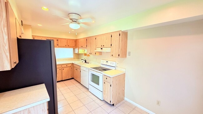 Building Photo - Beautiful 2bed/2ba Town Home in the Amazing Community of Fern Park!
