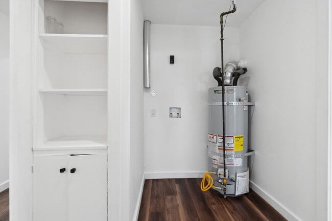 Building Photo - Newly Remodeled West Valley 2 Bed Duplex -...