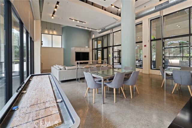 Building Photo - 133 The