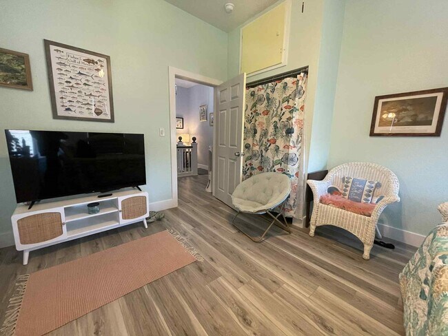 Building Photo - 3519 Avenue P 1/2