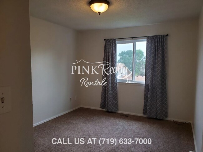 Building Photo - 6502 Lange Dr