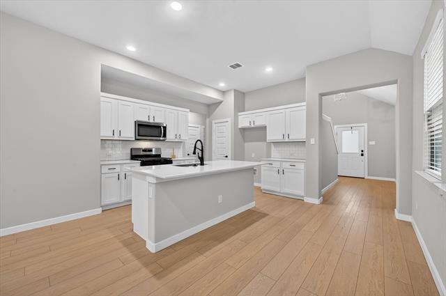 Building Photo - 222 Goosewood Dr