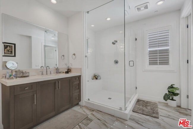 Building Photo - 20559 Wood Rose Ct