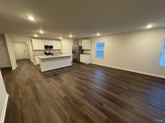 Building Photo - 398 Jackson Pt Cir