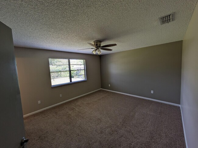 Building Photo - 4635 Longbow Dr