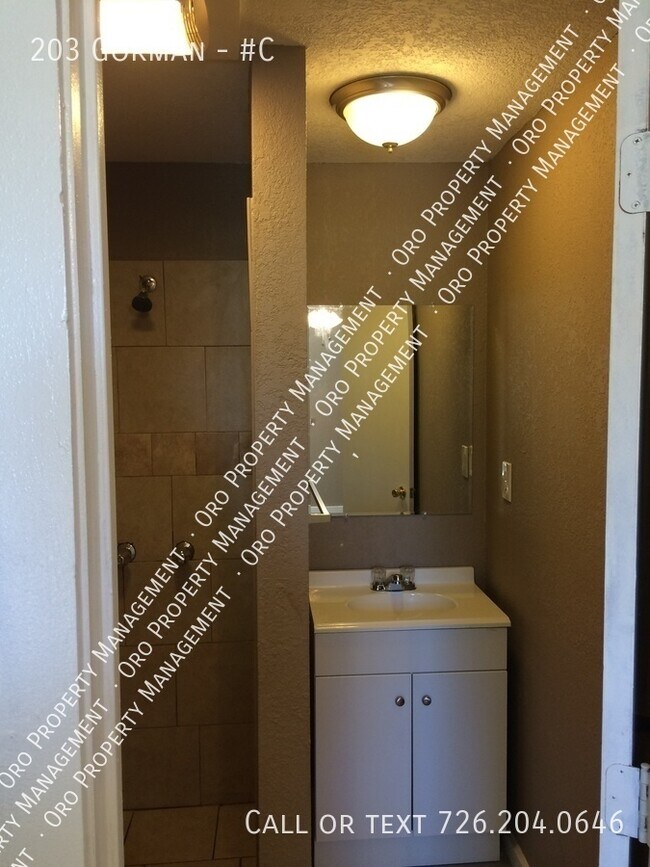 Building Photo - 203 Gorman-#C