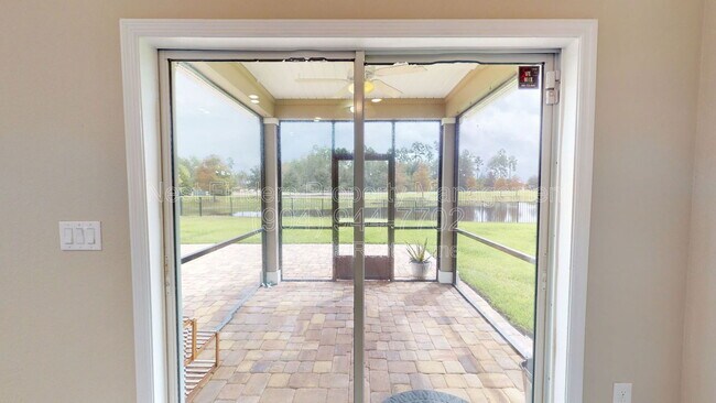 Building Photo - 201 Silver Creek Pl