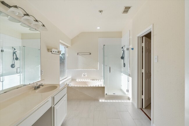 Building Photo - 2618 Oxhill Ct