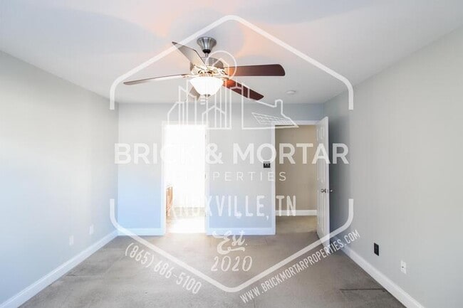 Building Photo - 3305 Grassy Pointe Ln