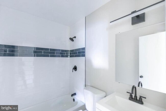 Building Photo - 14698 Colchester Rd