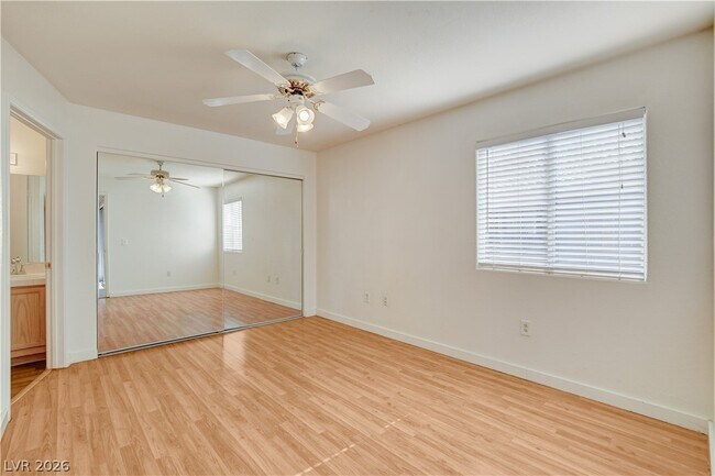 Building Photo - 7950 W Flamingo Rd