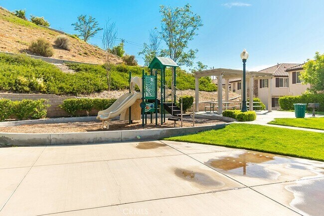 Building Photo - 28032 Catherine Dr