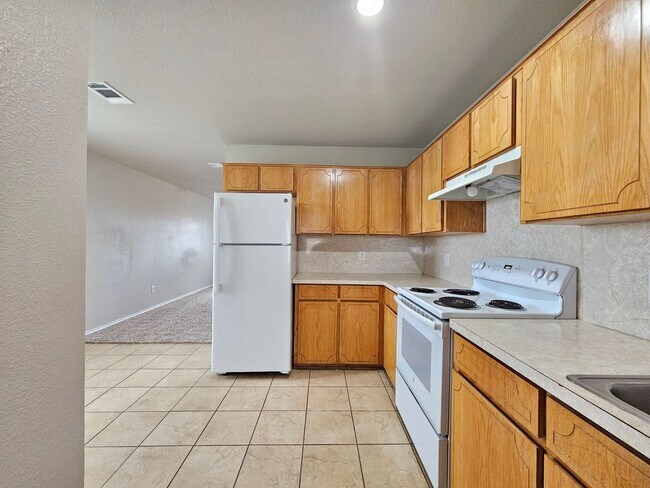 Building Photo - 4601 Hudson Dr
