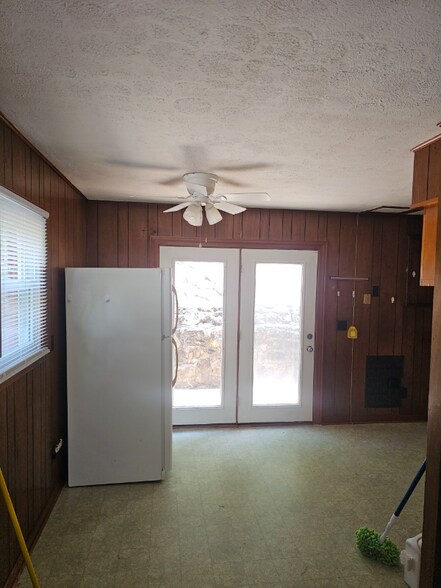 Building Photo - 232 Reed Hollow Rd