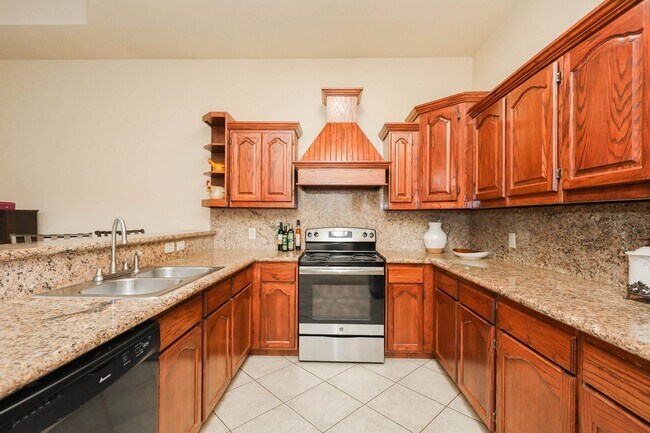 Building Photo - 1237 Whisper Hill Dr