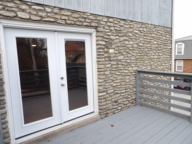 Building Photo - 409 Ridgewood Ln