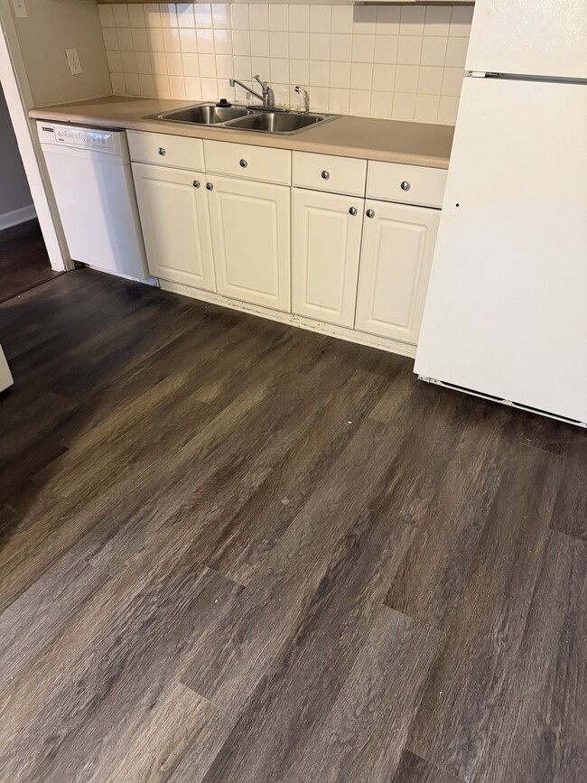 Building Photo - 2025 Emporia St