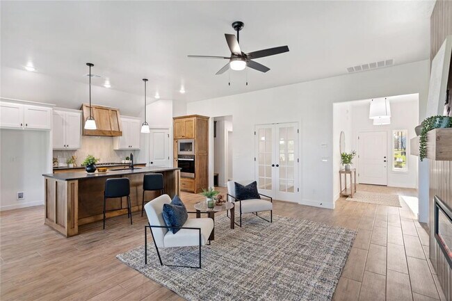Building Photo - Brand New Home