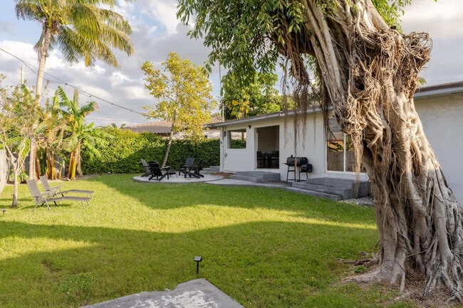 Building Photo - 7313 SW 16th Terrace