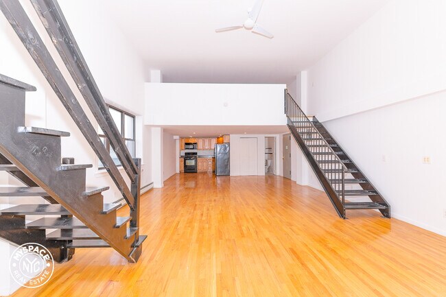 Primary Photo - 1535 Decatur St