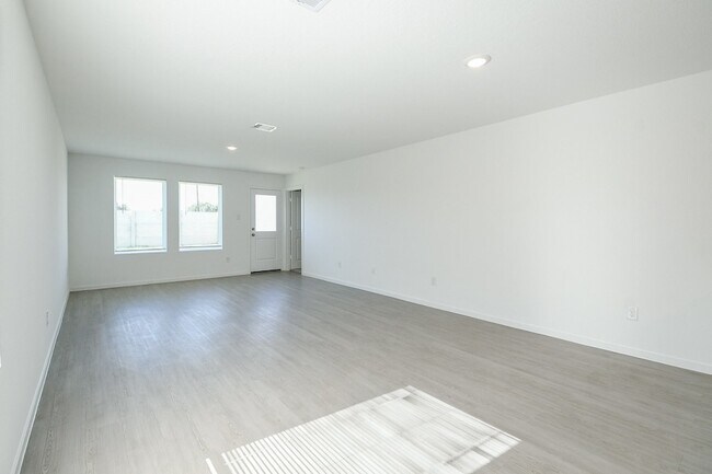 Building Photo - 6847 Flowering Ginger Ln