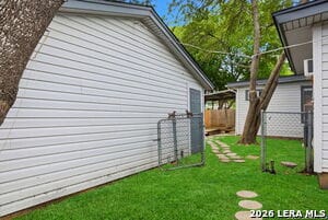 Building Photo - 466 Sandalwood Ln