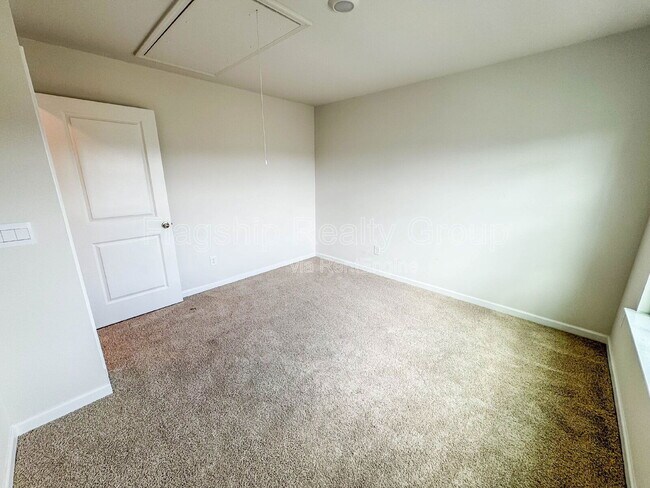 Building Photo - 2136 Montalvan Dr