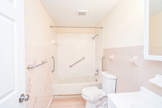 Building Photo - 6171 Little Creek Ct