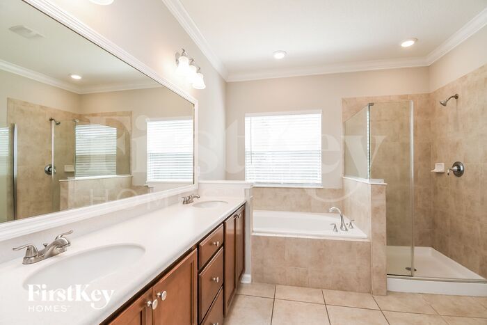 Building Photo - 15745 Rachel Creek Dr