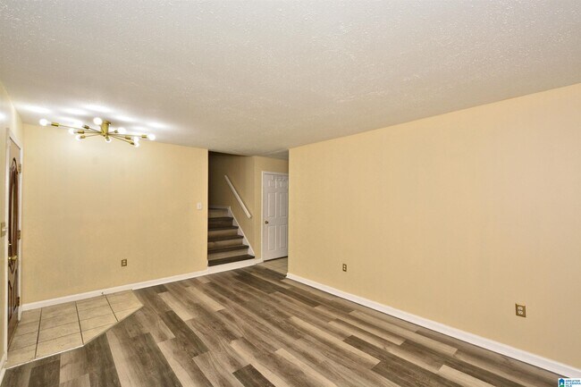 Building Photo - 1721 Maralyn Dr