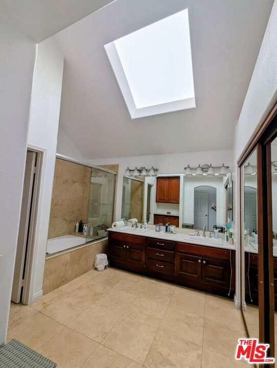 Building Photo - 2730 Point Del Mar