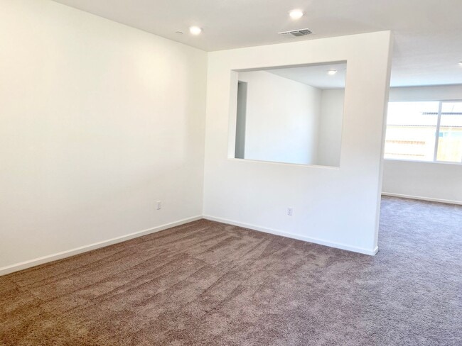 Building Photo - Spacious 4-Bed, 2-Bath Single-Level Home Near Boris Elementary