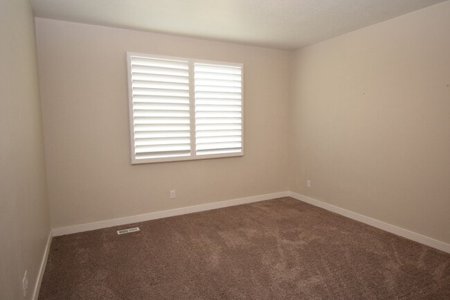 Building Photo - Gorgeous 5 Bed 3 Bath home in Herriman!!!