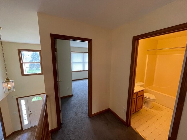 Building Photo - Spacious Home Ready to Rent! Don’t Miss Out!