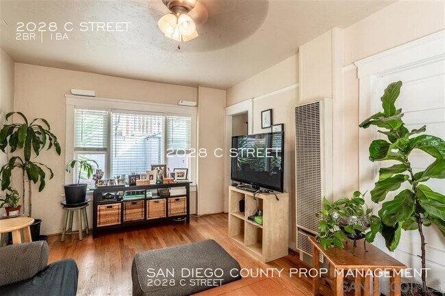 Building Photo - 2028 C St