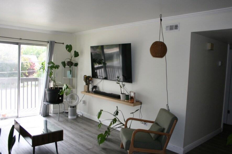 Building Photo - 5720 S 900 E