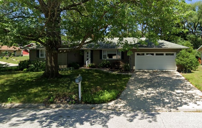Primary Photo - West Lafayette Schools - 3 Bedroom Home Fo...
