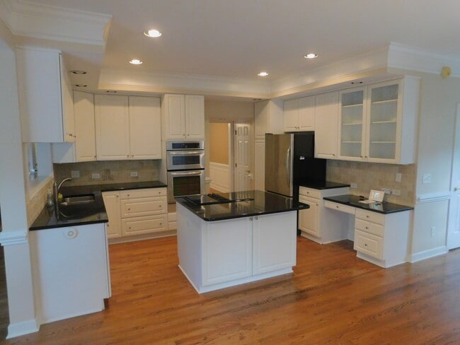 Building Photo - Beautiful 4br, 2.5 ba home in Lochmere!  Avail Aug 14, 2026!