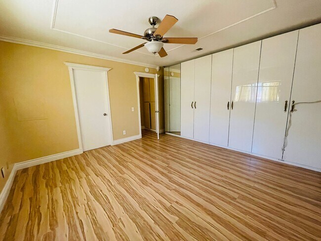 Building Photo - Coming soon! 3 bed, 2 Bath in centrally located community of Redlands