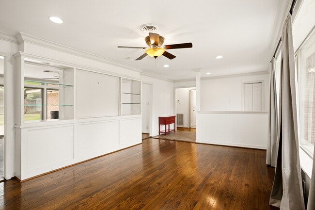 Building Photo - 5238 Kinglet St