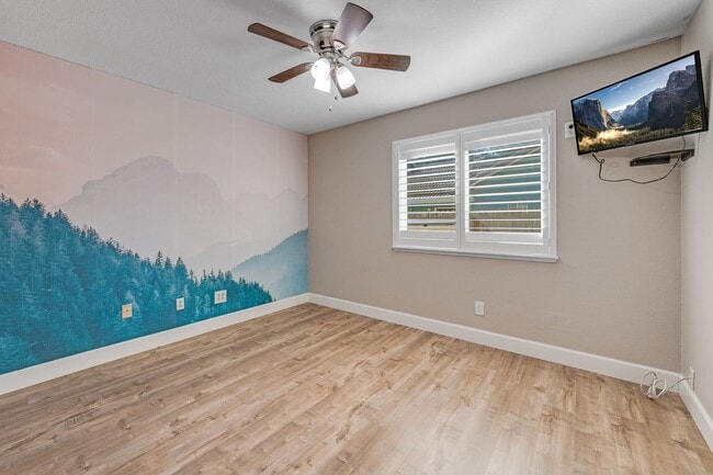 Building Photo - 3 Bedroom Folsom Home with Updated Kitchen, Pool and 3-Car Garage!