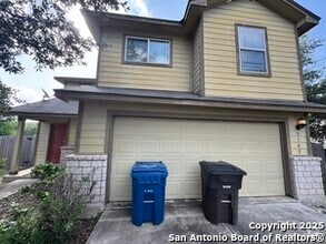 Building Photo - 5702 Canterbury Run