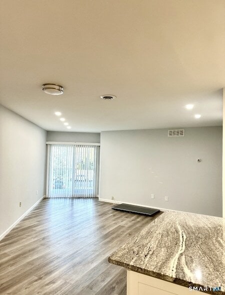 Building Photo - 126 Biruta St