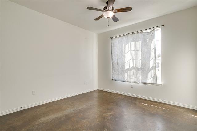 Building Photo - 723 Hometown Vlg Ct