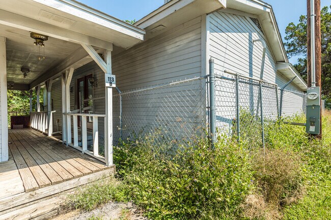 Building Photo - 113 County Rd 1604