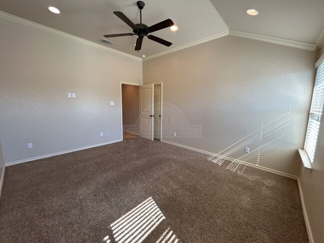 Building Photo - 5800 Luminous Ln