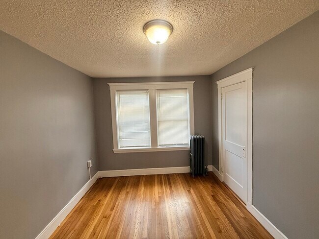 Building Photo - 39 Wentworth St