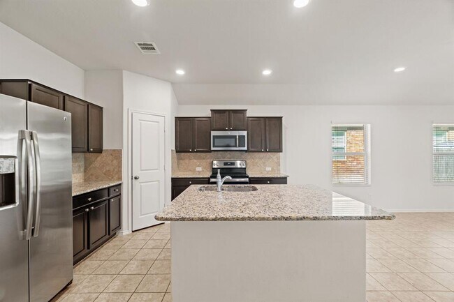 Building Photo - 817 Tabernash Dr